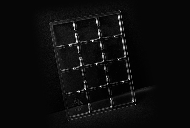 Chocolate packaging solutions by Moulding Injection in Belgium.